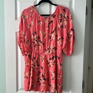 New with Tags, Torrid pink/peach flowers, crinkle, babydoll blouse.  Sz 2